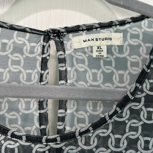 Max Studio Mesh Blouse size XL - Picture 3 of 3
